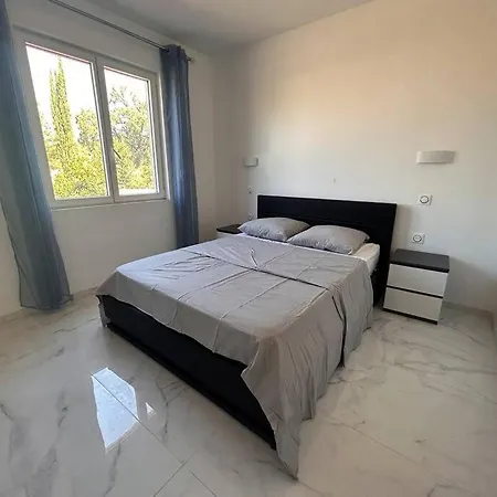 3 Chambres, Refait A Neuf, Piscine, Proche Et Gare * Cagnes-sur-Mer